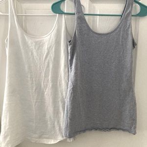XS Maurice’s tank tops (2)